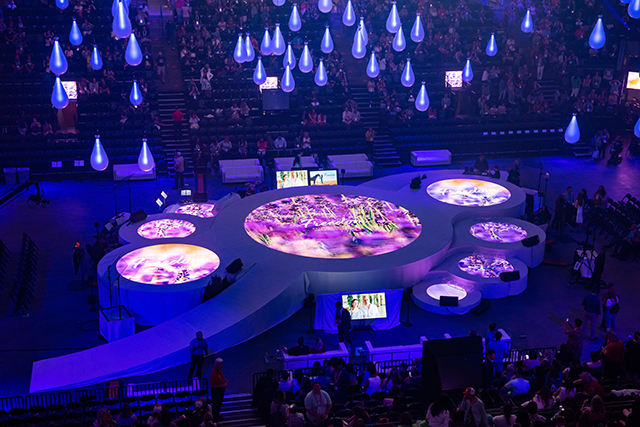 Young Living 2018 International Convention LED Stage, slide 2