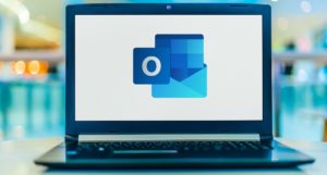 Microsoft Outlook Intelligent Writing Assistant