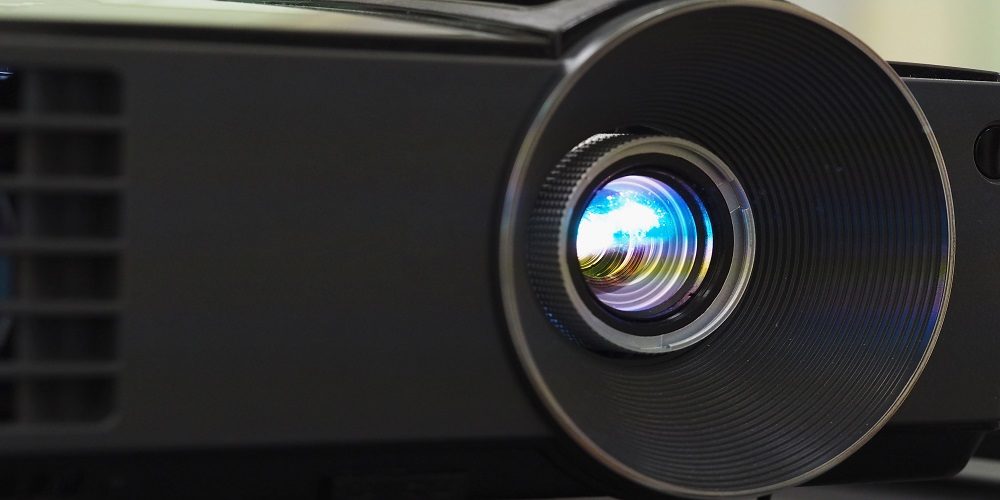 laser projector advantages, laser projector benefits